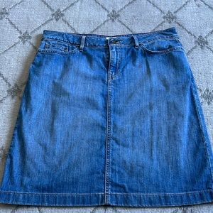 L.L. Bean size 12 Favorite Fit Denim Skirt